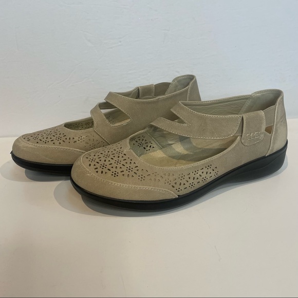 Casey Street Tan Cream Slip On Patterned Sandals - Picture 2 of 7